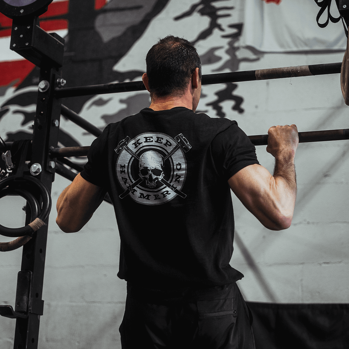 KEEP HAMMERING SKULL T-SHIRT