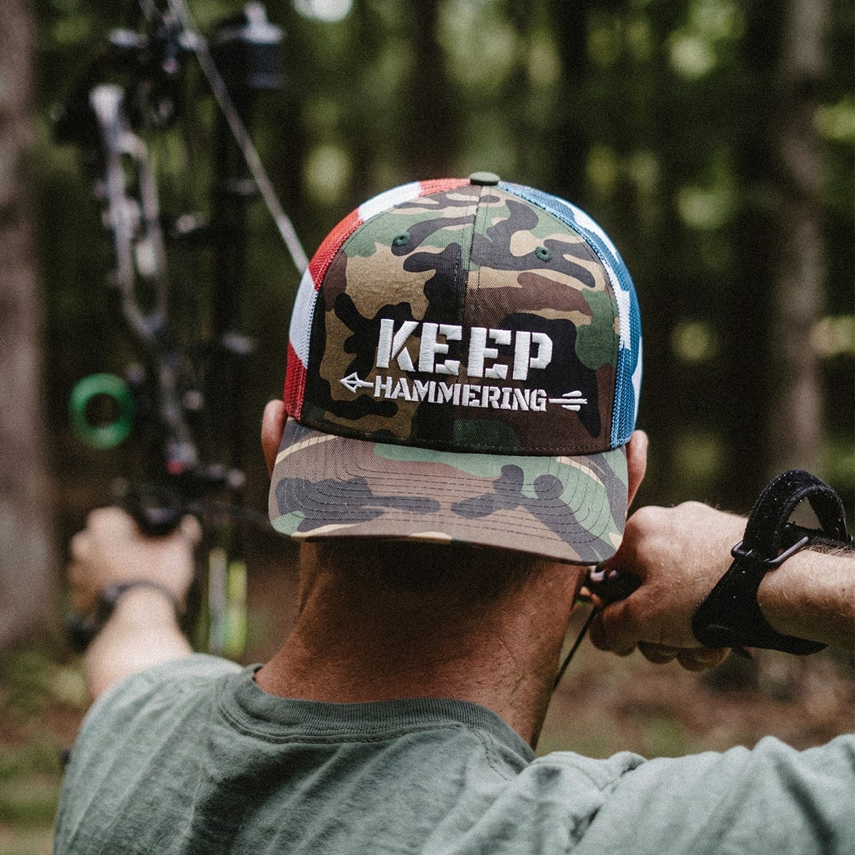 KEEP HAMMERING OG CAMO FLAG HAT